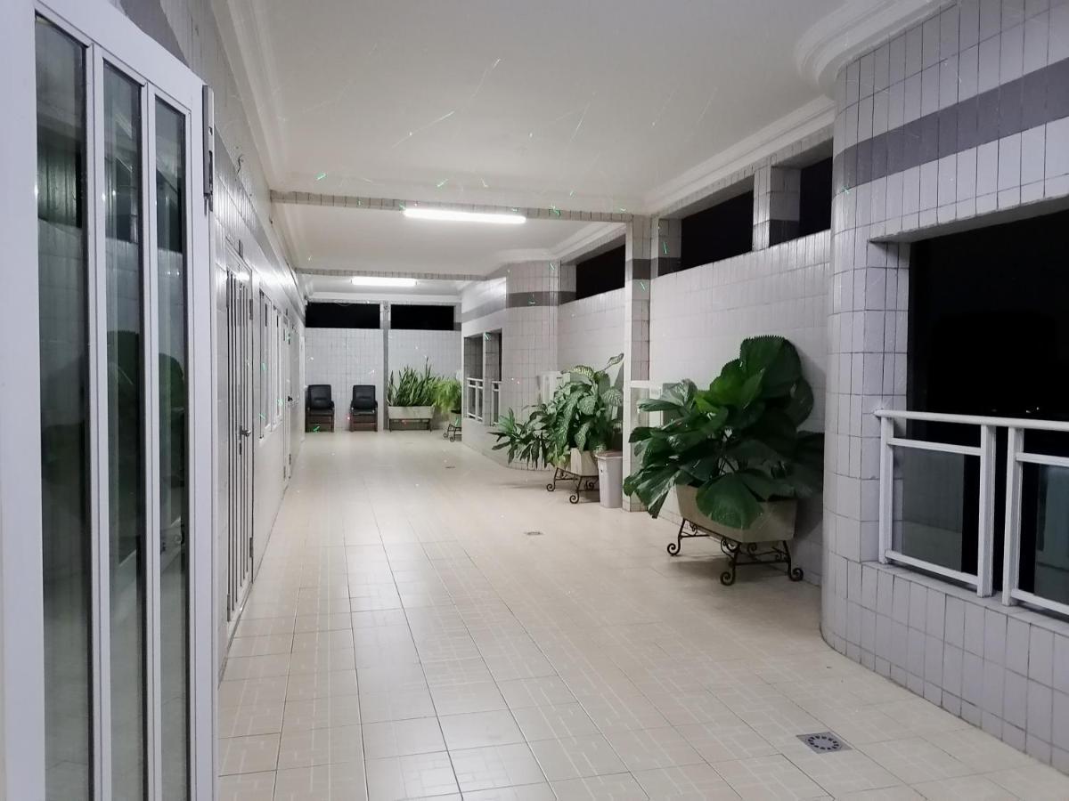 Hotel Residence Jeanne D'Arc Cotonou Exterior foto