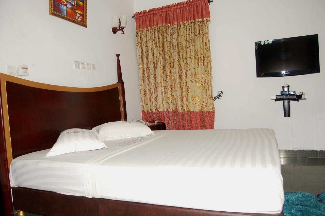 Hotel Residence Jeanne D'Arc Cotonou Exterior foto