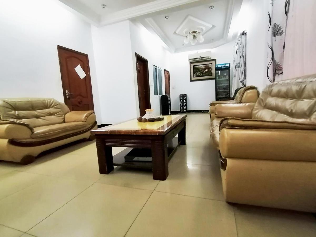 Hotel Residence Jeanne D'Arc Cotonou Exterior foto