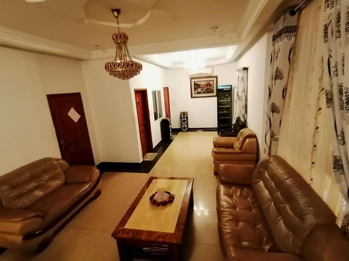 Hotel Residence Jeanne D'Arc Cotonou Exterior foto
