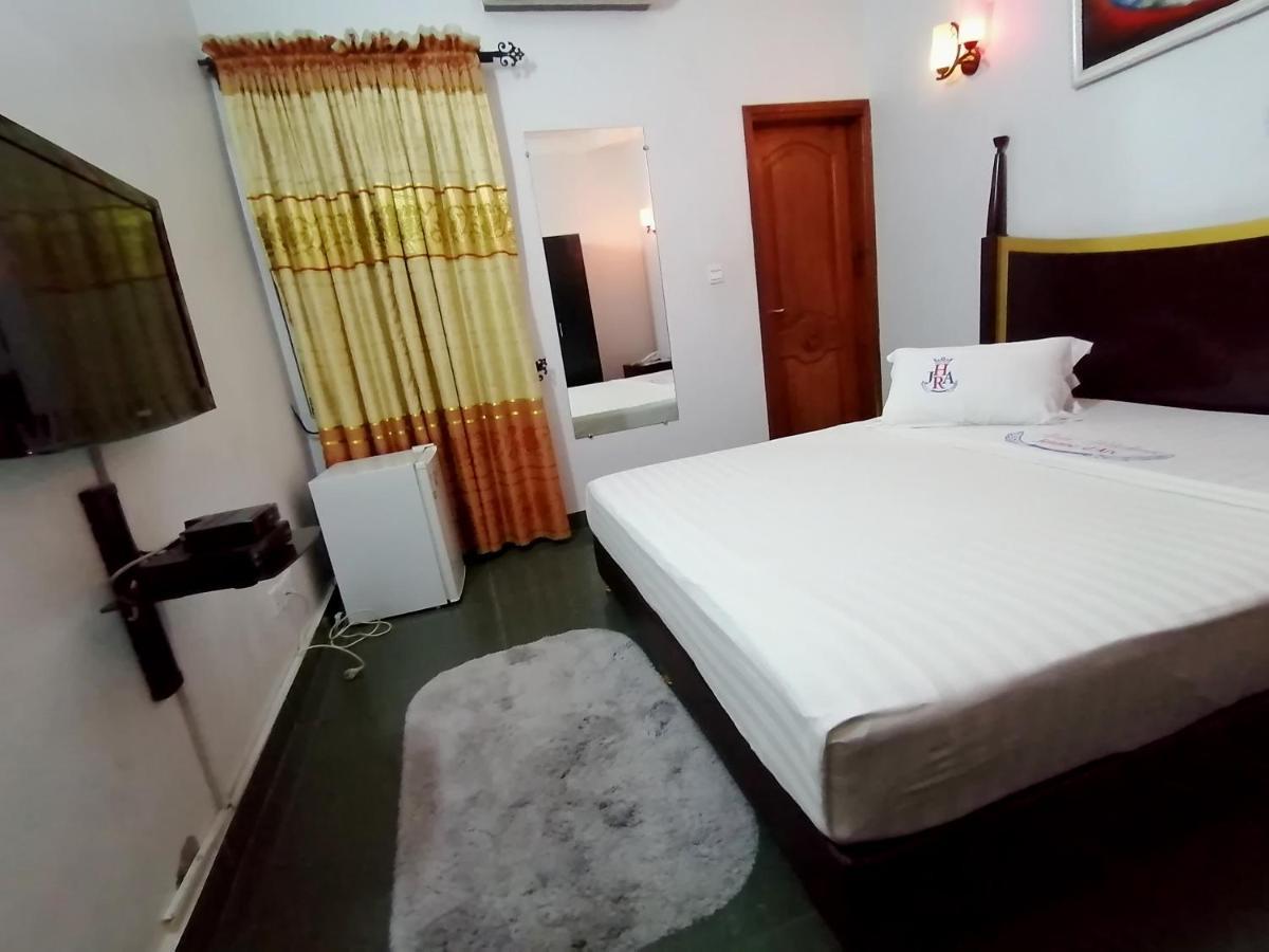 Hotel Residence Jeanne D'Arc Cotonou Exterior foto